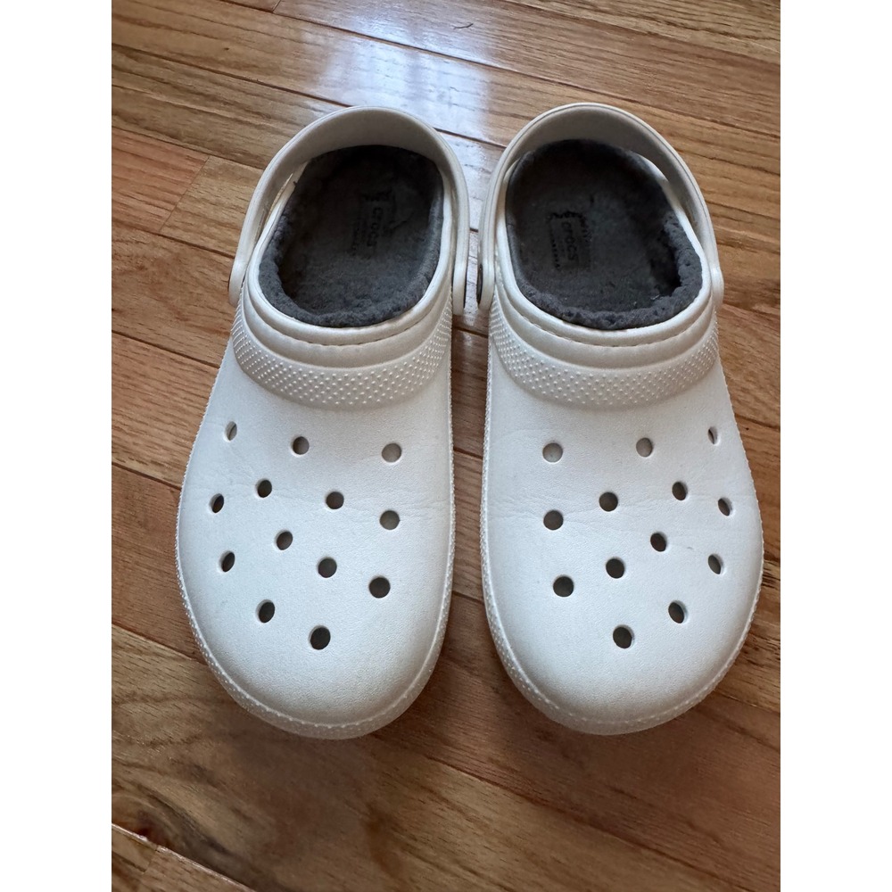 Crocs Kids Classic Fuzz Lined Clog White Grey Fur Size J5 203506-100